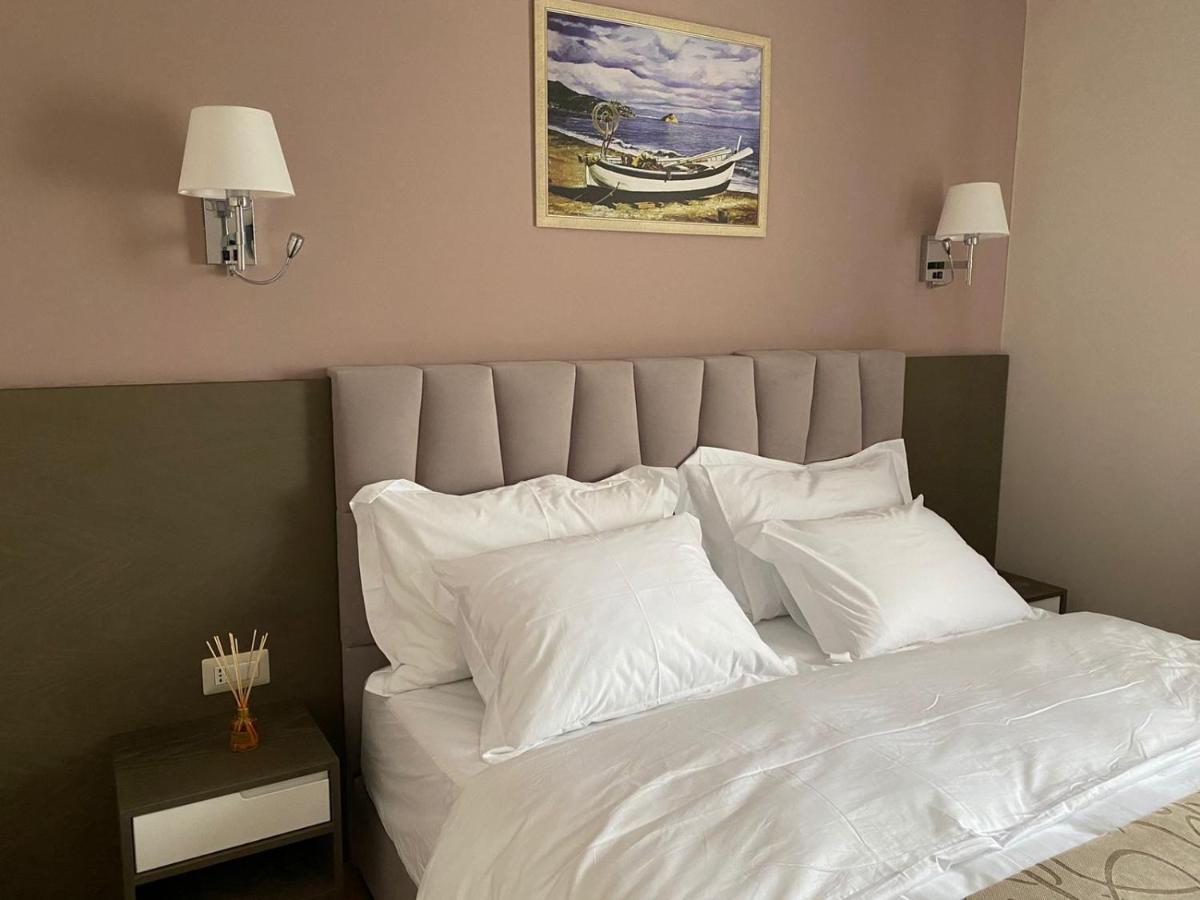 Doanesia Premium Hotel & Spa Tirana Zewnętrze zdjęcie