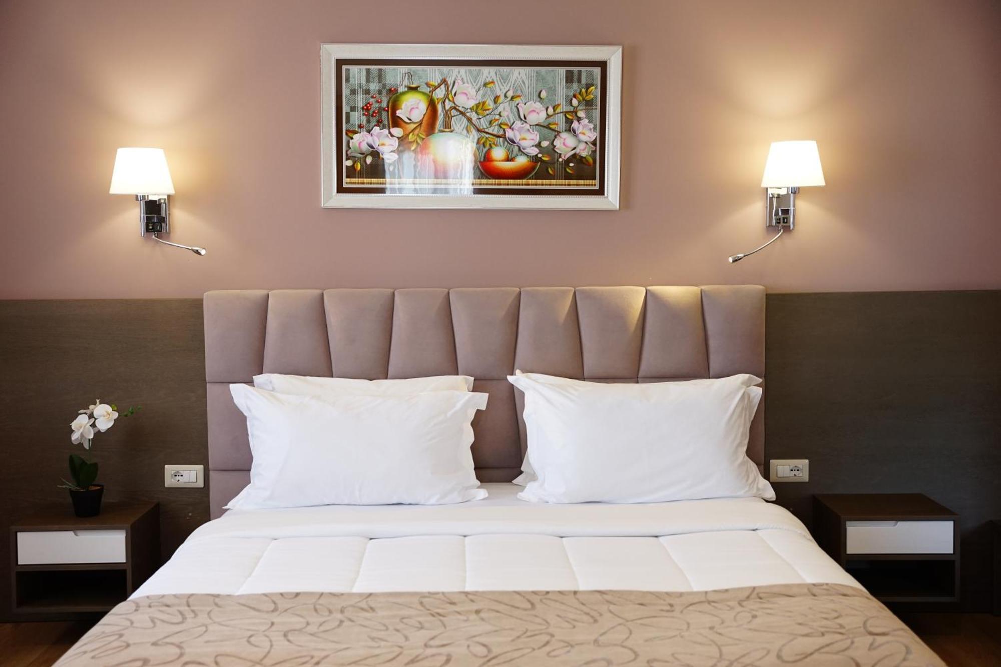Doanesia Premium Hotel & Spa Tirana Zewnętrze zdjęcie