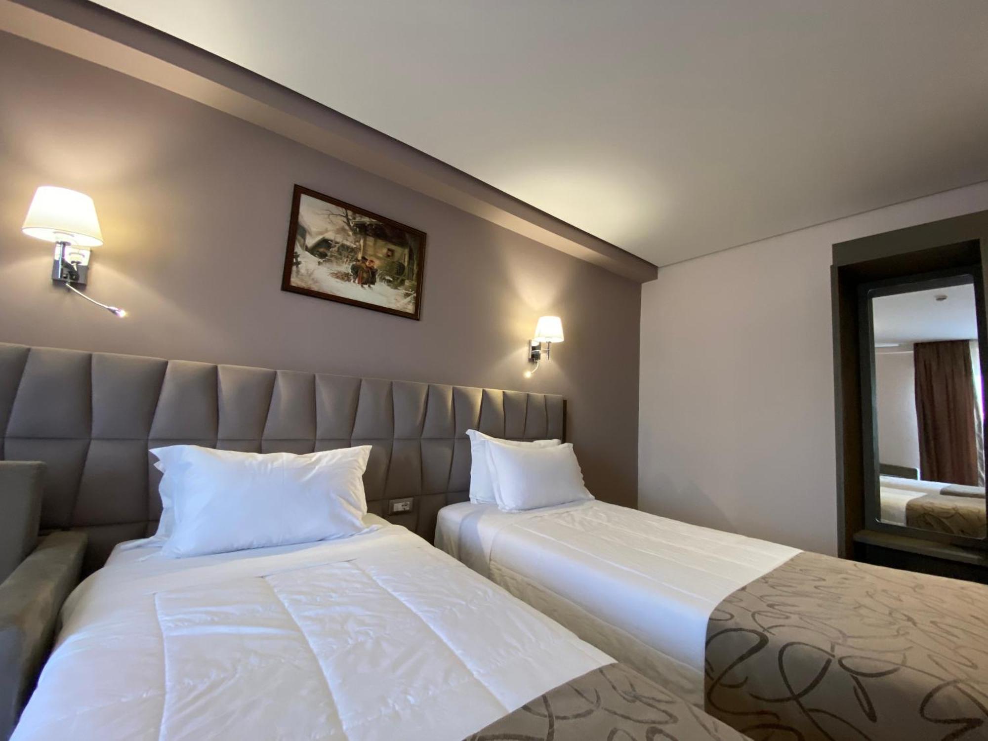 Doanesia Premium Hotel & Spa Tirana Zewnętrze zdjęcie