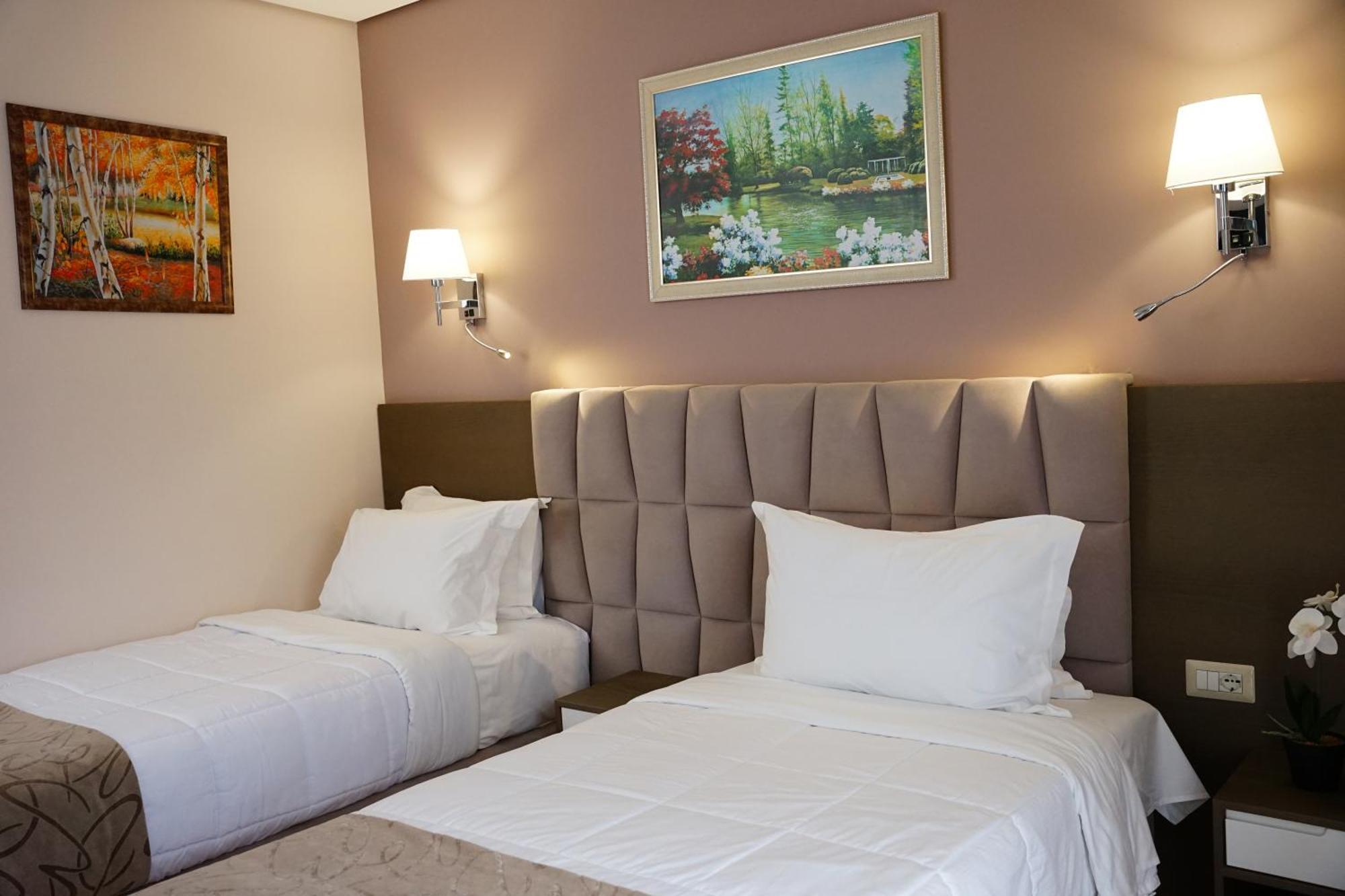 Doanesia Premium Hotel & Spa Tirana Zewnętrze zdjęcie